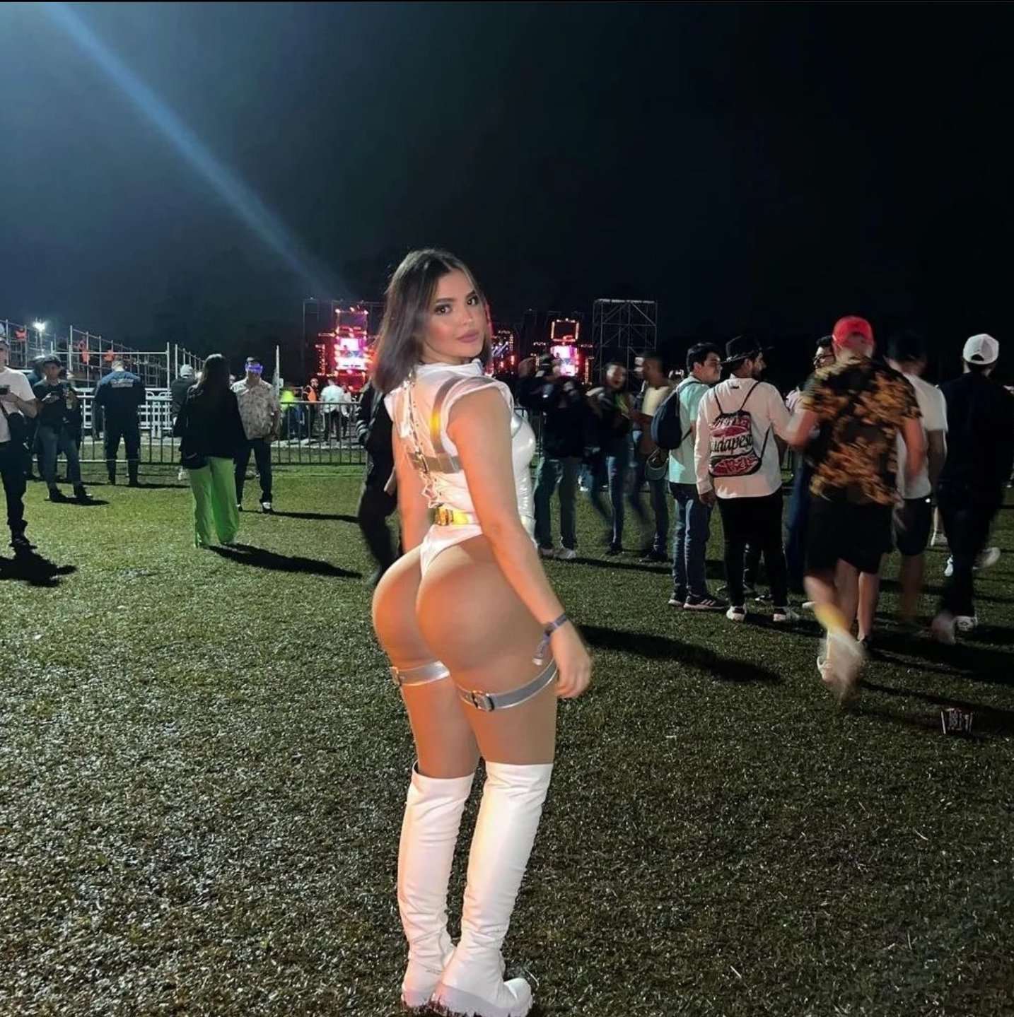 BIG ASS LATINA #gO171JMe