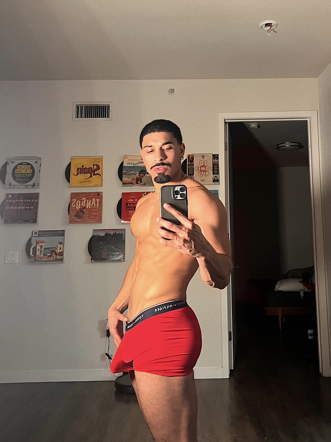 hugodalmonte pics & vids (2) #n6E5W5P9