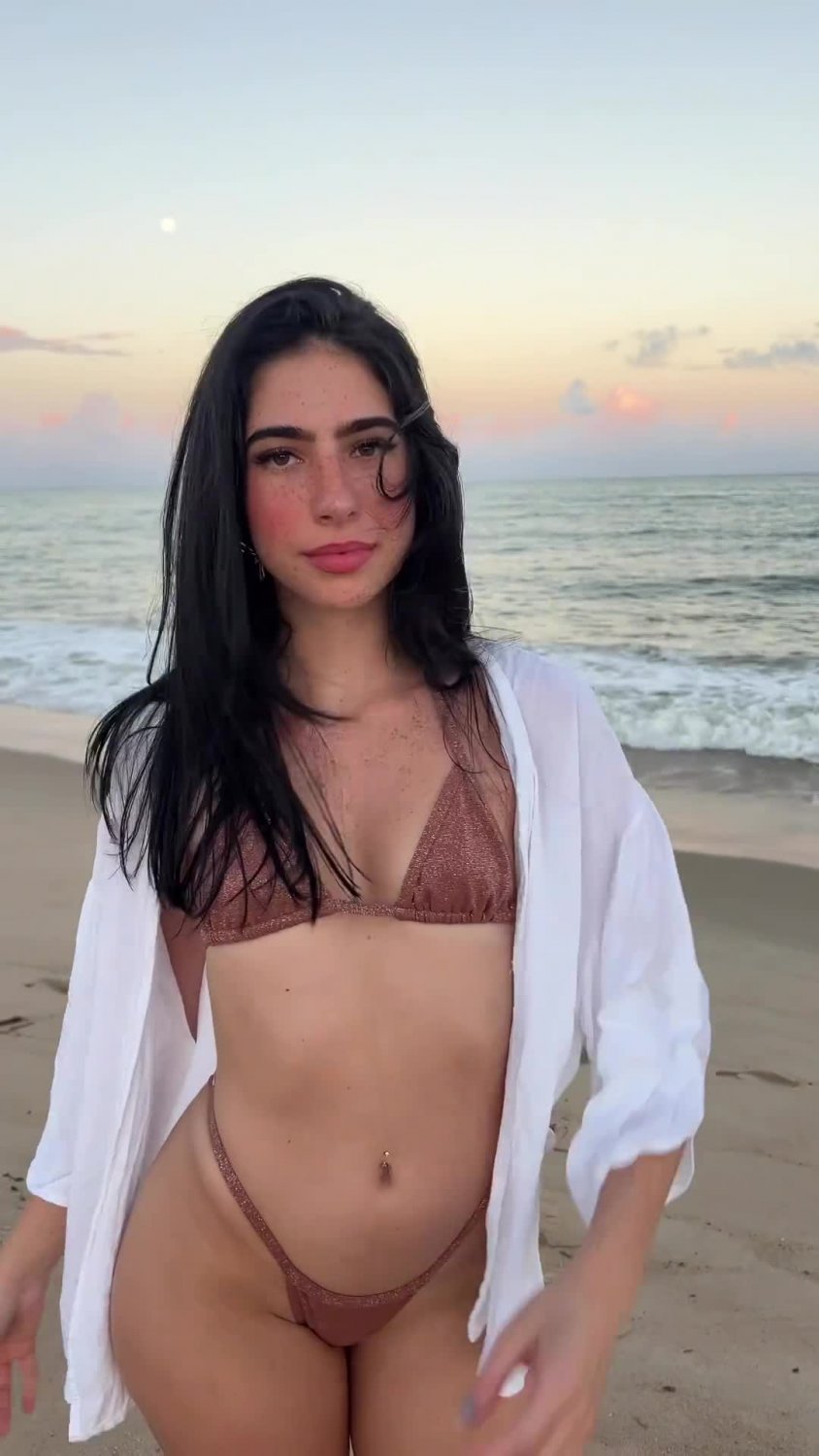 Pri Arpini - Porn Videos & Photos - EroMe