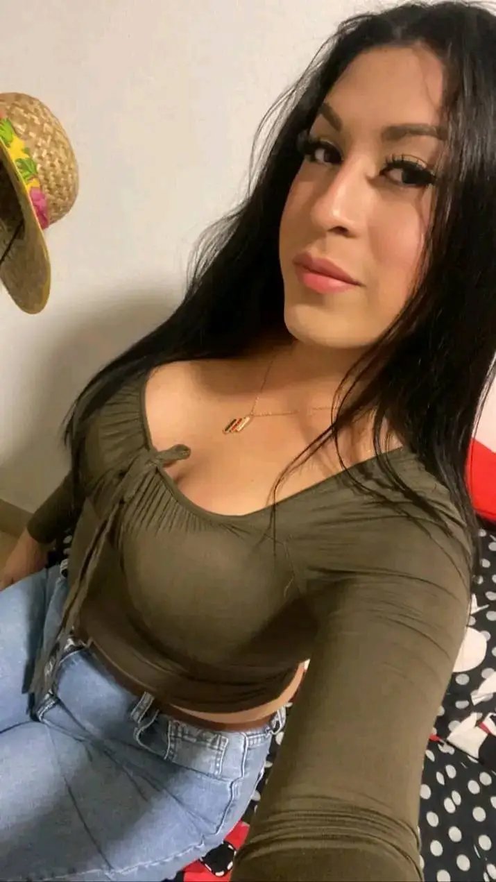 TS Berenice latina femboy #piLbucP7