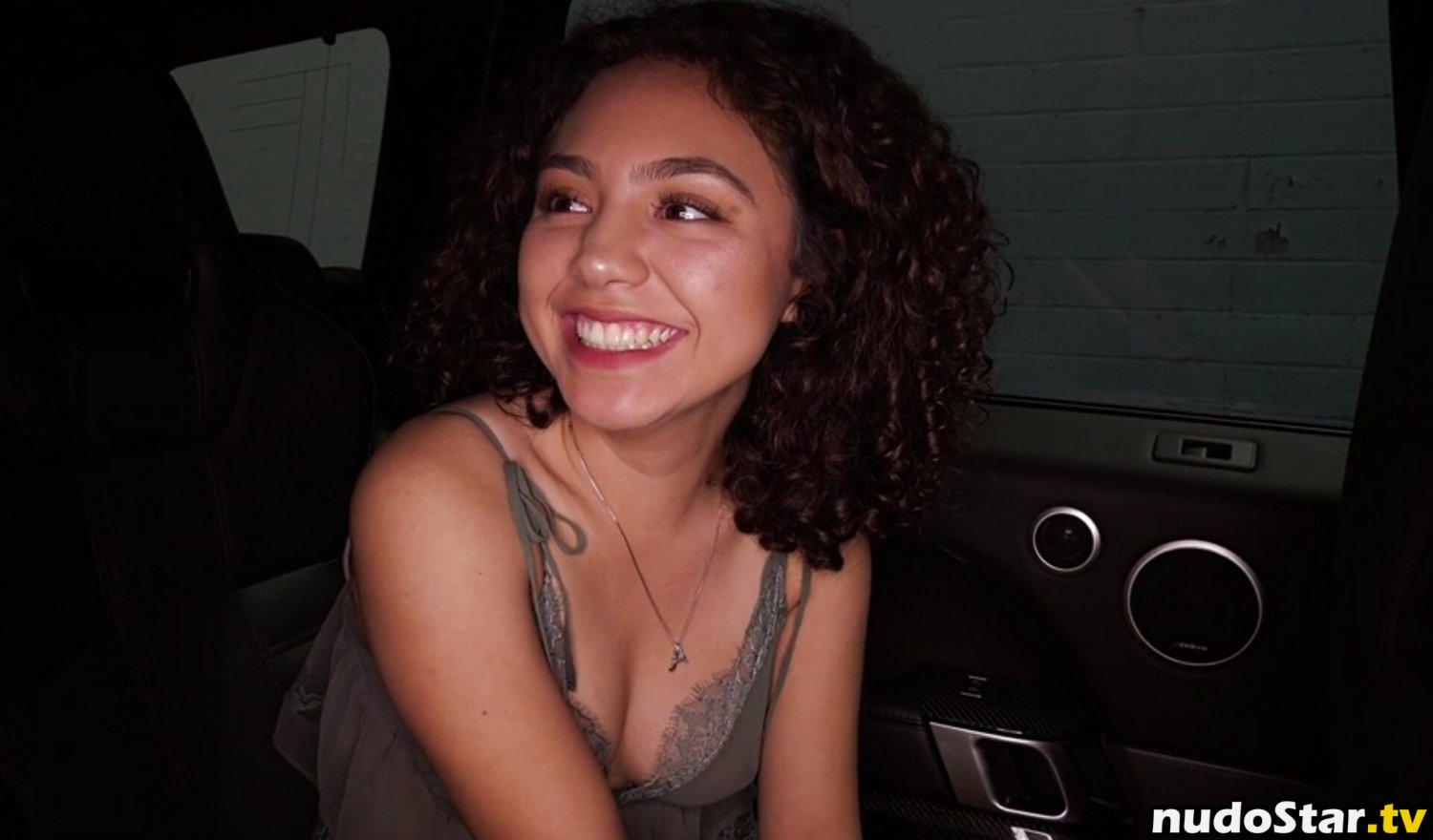 someone got more videos of her? #FViHyLcb