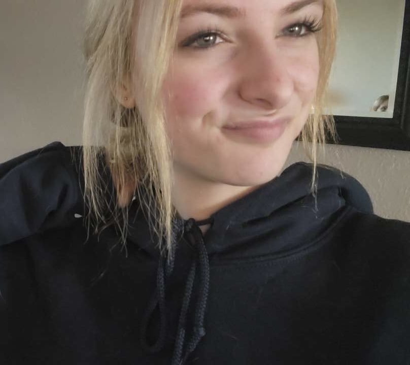 Cuck wants his skinny blonde college girlfriend posted #L3qNp4o6