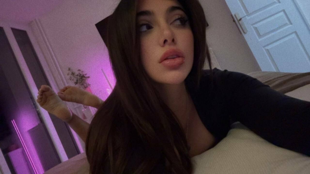 Sexy Big Tits Teen JujuBubu #AkX4GOK4