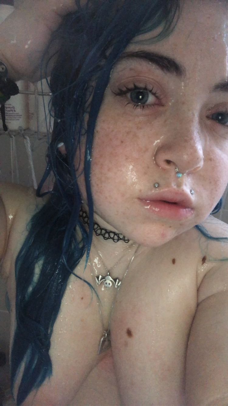 Jazz alt midget makes my 39yo gamer cock big and wet, I would love to be all hers, DM me #zc5HYo2h