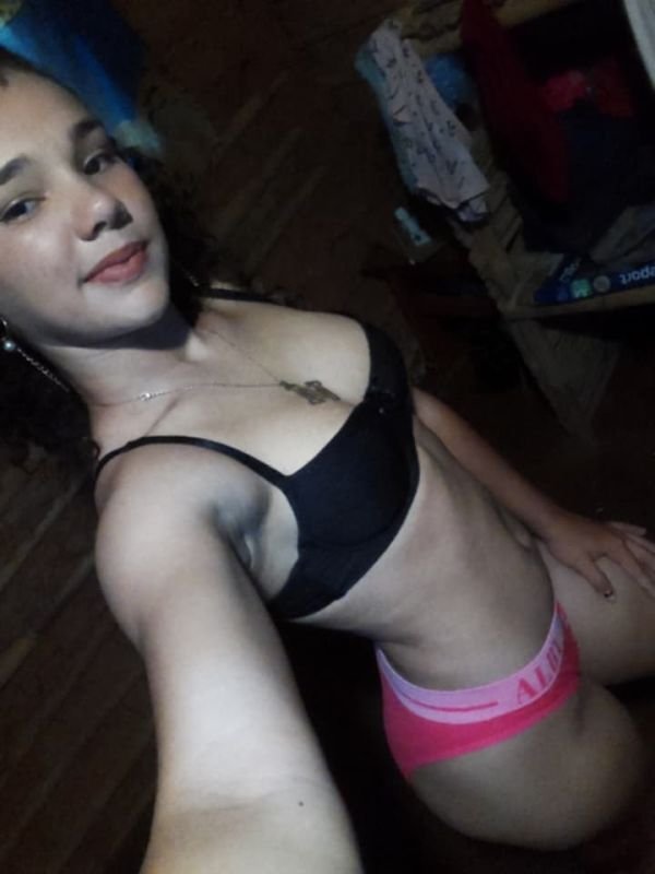 putipobre venezolana prostituida por la mamá #Dk8S8cTz