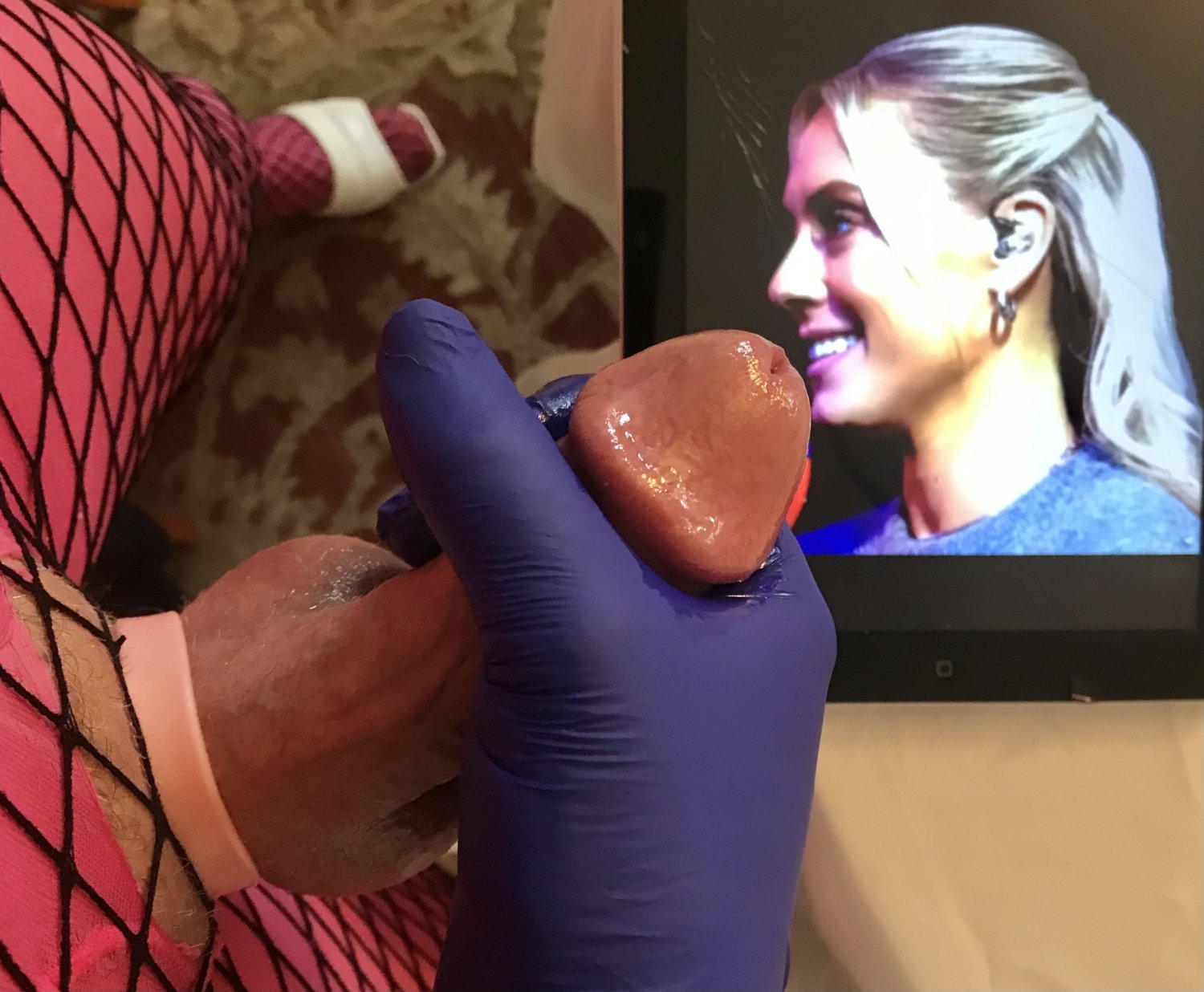 Wank If You Love The Darts with Fuckdoll Emma Paton #LQlndMwc